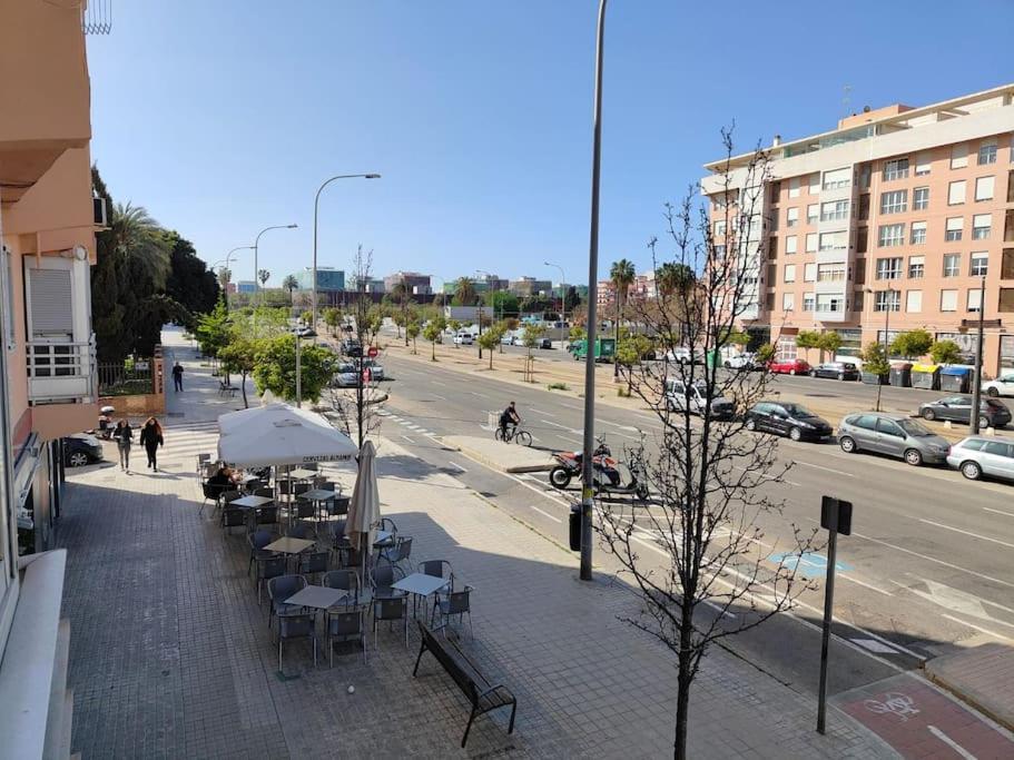 Piso Cerca Universidades Y Playa فالنسيا المظهر الخارجي الصورة